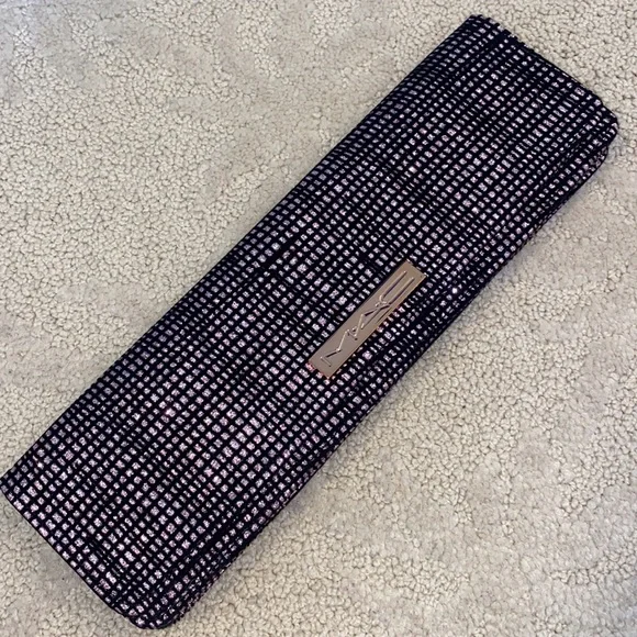 MAC Cosmetics Brush Bag - Picture 1 of 7